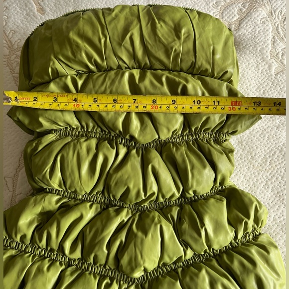 Like new Women Puff Vest - Picture 10 of 10